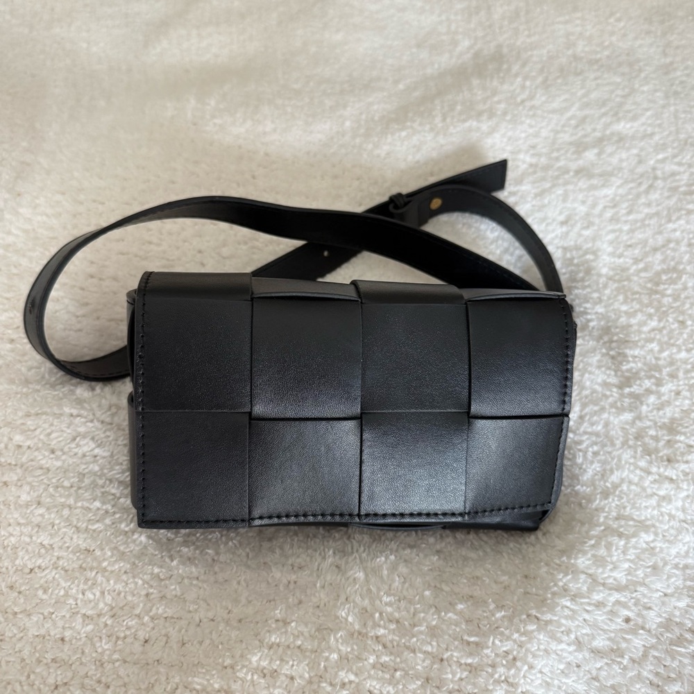 Nappa Maxi Intreccio The Belt Cassette Bag Black